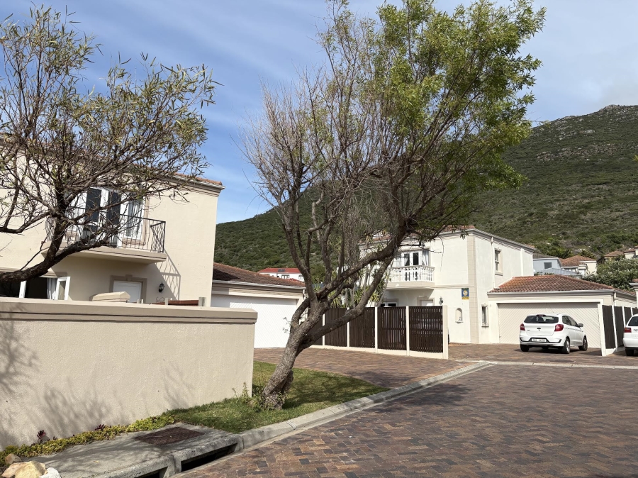 4 Bedroom Property for Sale in Kronenzicht Western Cape